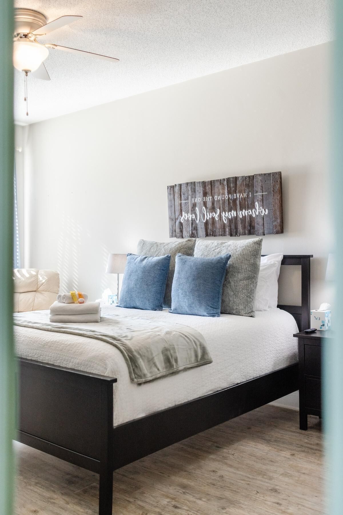 1 bedroom, iron/ironing board, internet, bed sheets