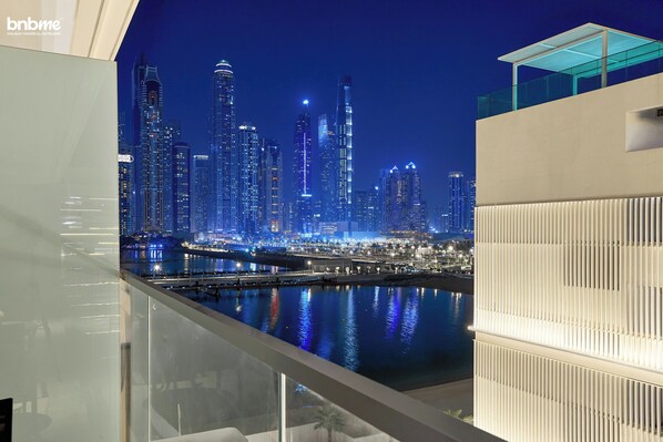 Balcony - bnbme | Marina Vista Tower | 1 BDR (Dubai)
