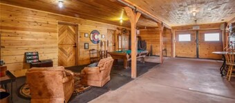 Rustic Barn on 51 Acres