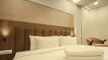Chambre Double Supérieure | Coffres-forts dans les chambres, bureau