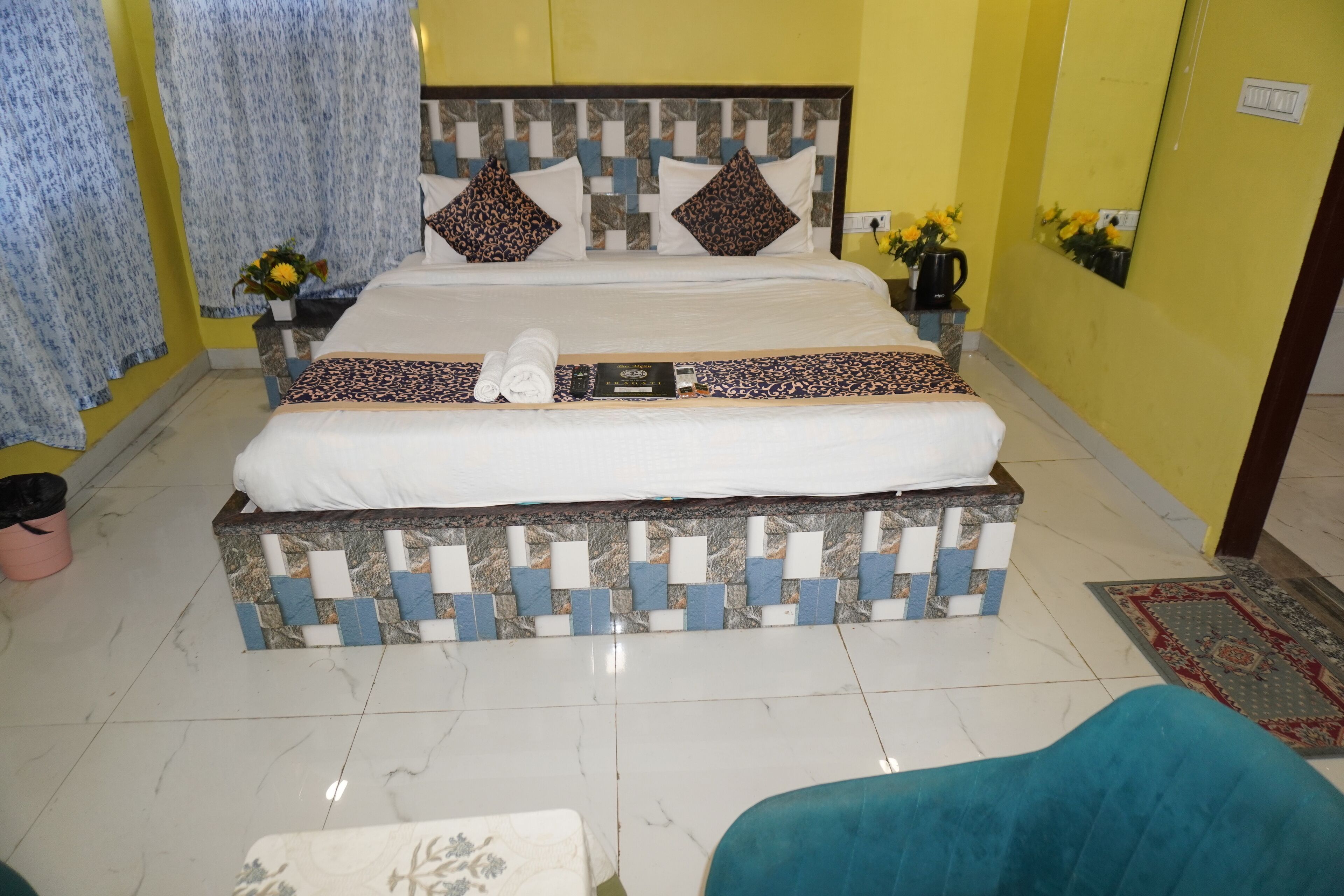 Family Room | Free WiFi