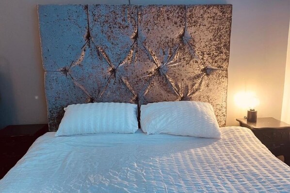 1 bedroom, iron/ironing board, free WiFi, bed sheets - Heritage Bank Liverpool
(Liverpool)