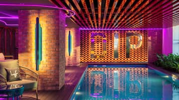 Piscine couverte
