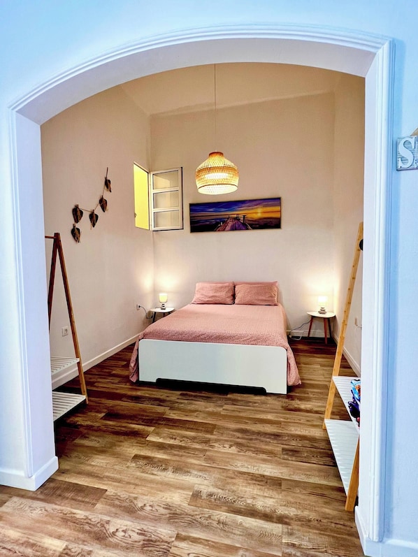 2 chambres, fer et planche à repasser, accès à Internet, literie fournie
