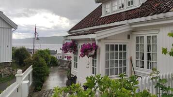 Cabin, 3 Bedrooms, Smoking, Balcony | Exterior