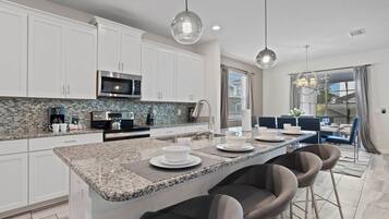 House (6 Bedrooms) | Property amenity