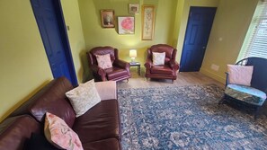 Smart TV - Dovetails. 10 minutes from Alton Towers (Rocester)