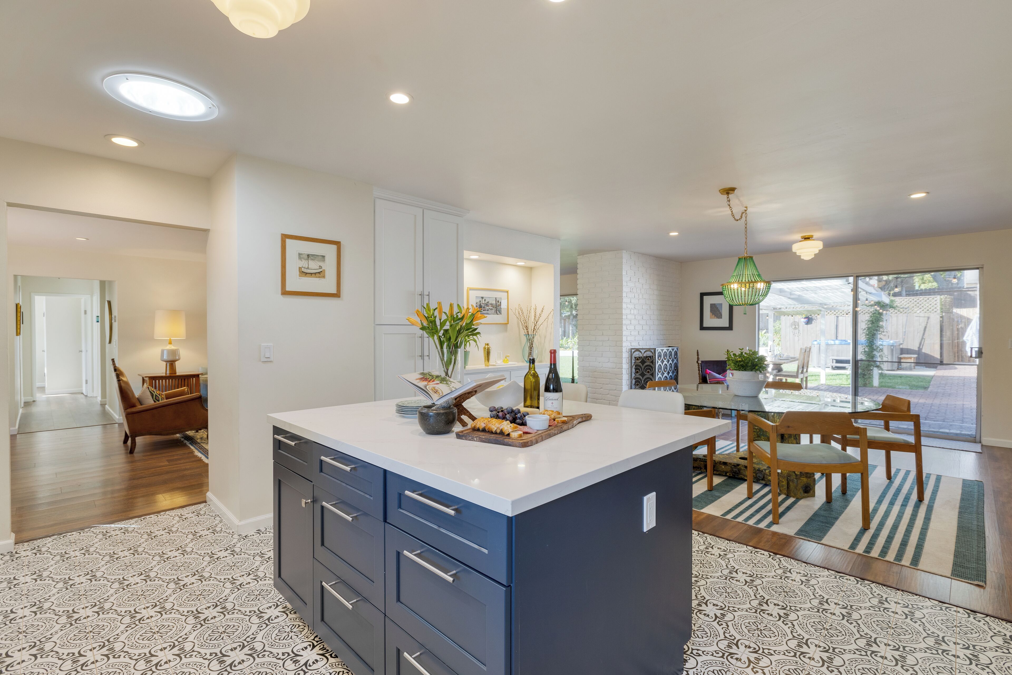 Dog-friendly 4-br With Hot Tub & Large Yard | Hummingbird Haven By Avantstay - Goleta, CA