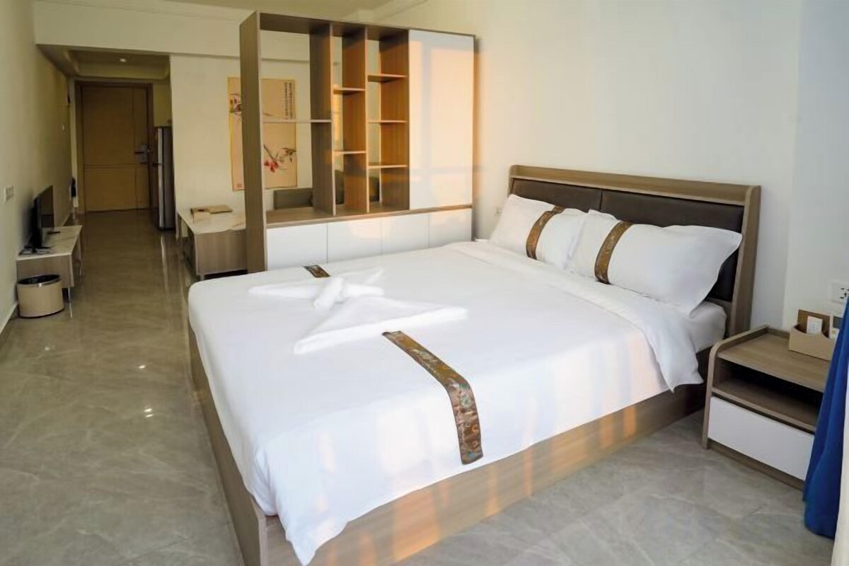 Memory-foam beds, in-room safe, iron/ironing board (on request)