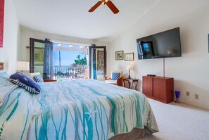 3 bedrooms, desk, iron/ironing board, travel crib