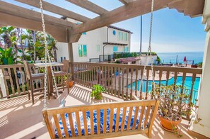 Outdoor dining - Ocean Views! Moonlight Beach!  Ocean Deck Pool/Hot Tub (Encinitas)