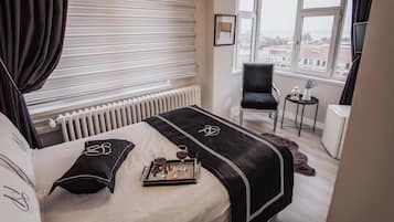 Standard Double Room, Sea View | Free WiFi, bed sheets