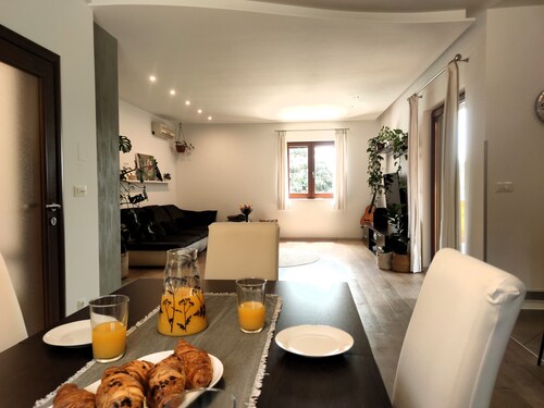 Relaxing Istrian Home with Pool, Garden, Barbecue – Family & Pet-Friendly