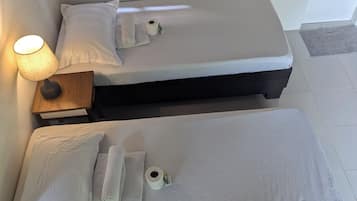 1 bedroom, in-room safe, desk, laptop workspace