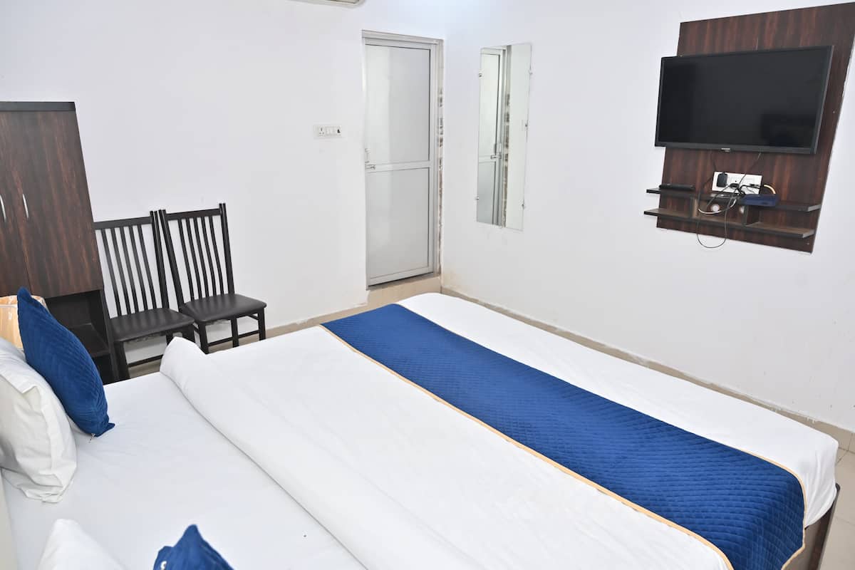 Deluxe kamer | Hypoallergeen beddengoed, donzen dekbedden, een bureau