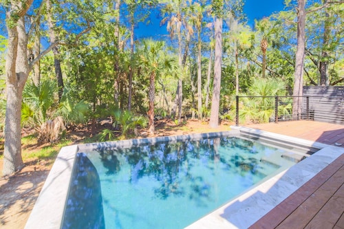 Private Pool with Heater*. Experience Luxury Living. Stunning, Fully Renovated Home!