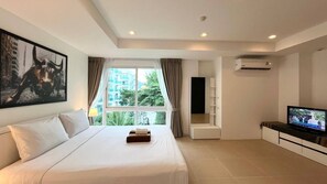 2 bedrooms, iron/ironing board, Internet, bed sheets - 6-58 - 2 Bdr Spacious Penthouse with shared Pool (Tambon Patong)