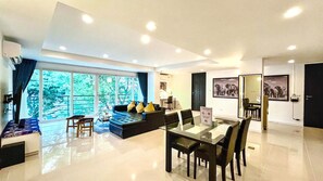 テレビ、ステレオ