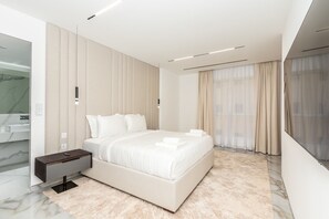 4 makuuhuonetta, silitysrauta/-lauta, Wi-Fi, vuodevaatteet