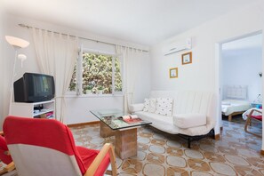 Living area - Casa Fiol - House In Cala D'or. Free Wifi (Cala D'or, Illes Balears)