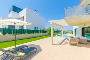 Outdoor dining - La Primera - Villa With Private Pool In Sa Torre (Sa Torre, Illes Balears)