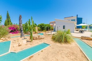 Property grounds - La Primera - Villa With Private Pool In Sa Torre (Sa Torre, Illes Balears)
