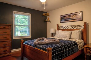 2 chambres, fer et planche à repasser, Wi-Fi, draps fournis