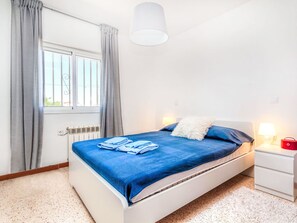 4 Schlafzimmer, Bügeleisen/Bügelbrett, Internetzugang