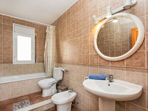 Hair dryer, towels