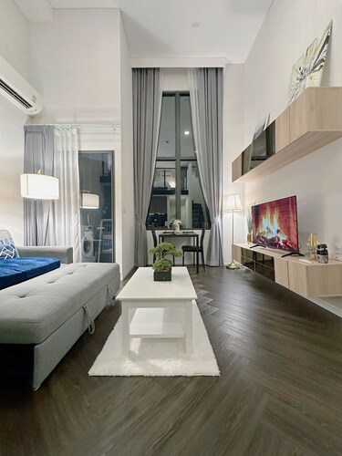 Luxury Duplex with Stunning 35th Floor Views