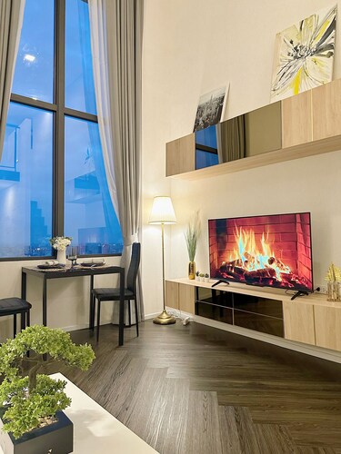 Luxury Duplex with Stunning 35th Floor Views