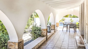 Outdoor dining - Vacation home Arcada by Interhome (Miami Platja)