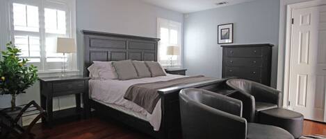 Bureau, fer et planche à repasser, lit parapluie, Wi-Fi gratuit