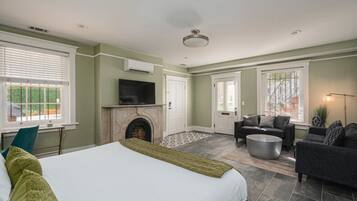 Bureau, fer et planche à repasser, lit parapluie, Wi-Fi gratuit