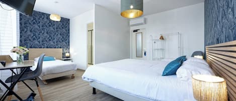 Comfort driepersoonskamer | Gratis wifi, beddengoed