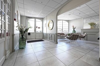 HĂŽtel le Terminus et son restaurant CĂŽte Ă CĂŽte