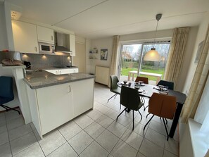 Frigorifero, microonde, forno, lavastoviglie