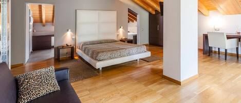 In-room safe, desk, blackout curtains, soundproofing