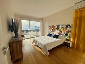 4 bedrooms, in-room safe, iron/ironing board, travel crib