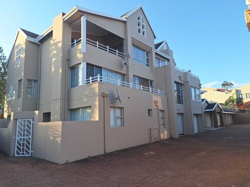 Stunning 3 Bedroom Apartment in Scottburg.Sea View.Overlooking Golf Course