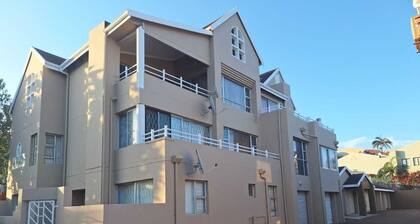 Stunning 3 Bedroom Apartment in Scottburg.Sea View.Overlooking Golf Course