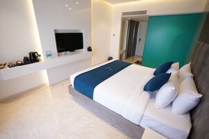 Deluxe Double Room, Balcony, City View | Free WiFi