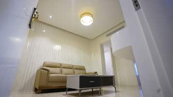 Deluxe Suite | Free WiFi