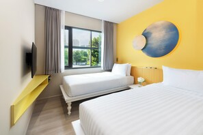 In-room safe, blackout curtains, free WiFi, bed sheets - Riva Vibe Hotel Bangkok by PCL (Bangkok)