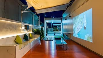 Villa, Pool View | Living area