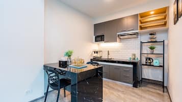 Villa, Pool View | Private kitchen