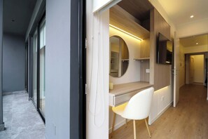 Interior - w* | Elegant 2BR w/ Balcony Near Larcomar (Miraflores)