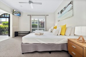 1 bedroom, iron/ironing board, free WiFi, bed sheets - Privately Managed Pool Access 1 Bedroom Apartment in Mango Resort Palm Cove (Palm Cove)