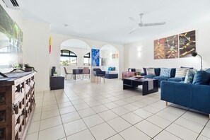 Interior - Privately Managed 1 Bedroom Apartment in Mango Resort Palm Cove (Palm Cove)