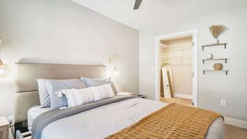 5 bedrooms, desk, iron/ironing board, travel crib